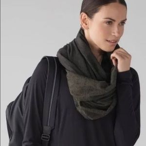 Lululemon Vinyasa Scarf